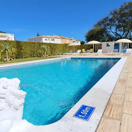 Azul: Luxury Retreat With Private Pool And Club Access Villa *