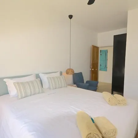 Villa Azul: Luxury Retreat With Private Pool And Club Access Vilamoura