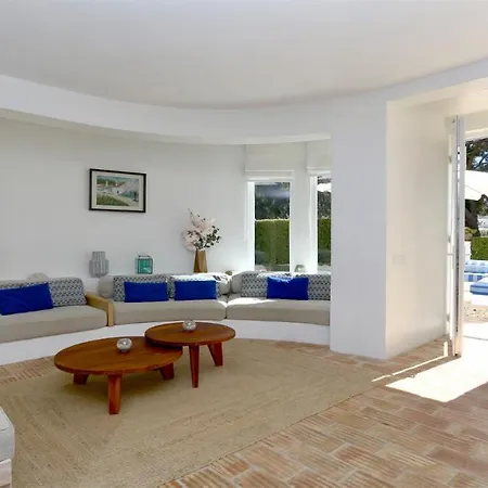 Βίλα Azul - Clever Details, Luxury Villa, Private Pool, Access To A Club With Tennis Court, Playground, Communal Pools